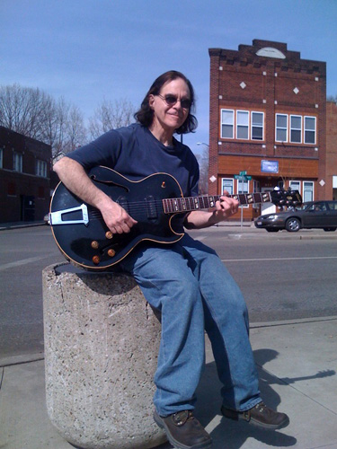 Teddy Pantelas with ES guitar